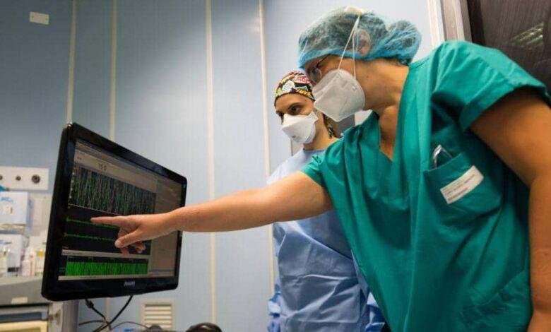 دراسة تكشف أن تأثير كورونا على الدماغ يستمر لأشهر
