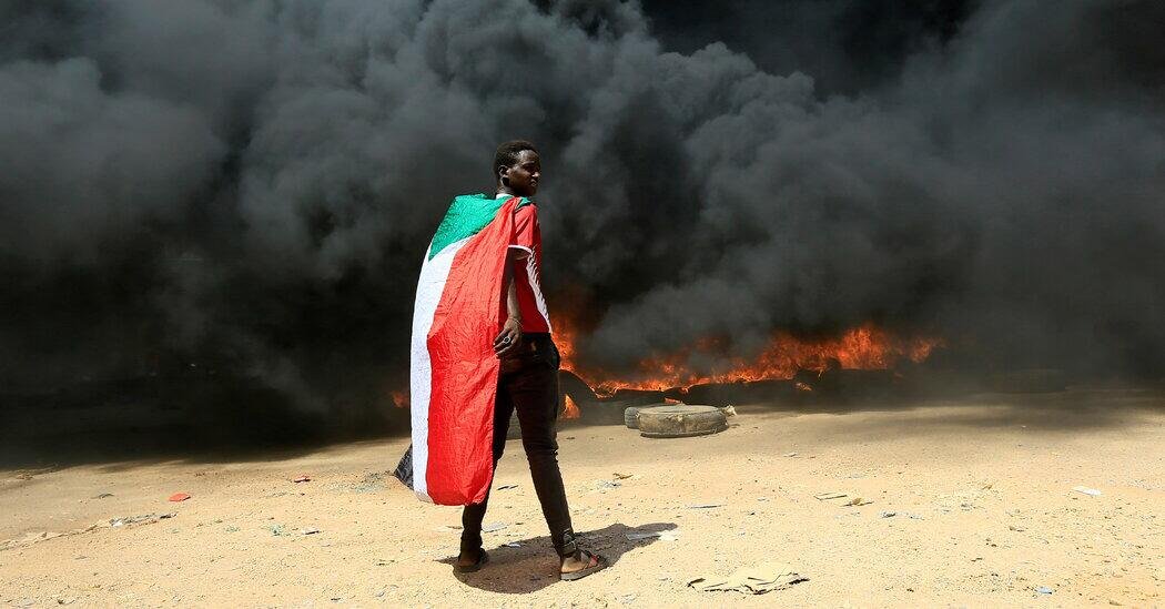 السودان.. الجيش يعتقل رئيس الوزراء وأعضاء مجلس السيادة وعدد من الوزراء