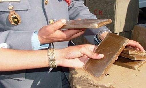 كلميم: ” المخدرات تعاود نشاطها بوادنون…حجز كميات كبيرة من الممنوعات على الطريق الرابطة بين ايكيسل وكليميم”