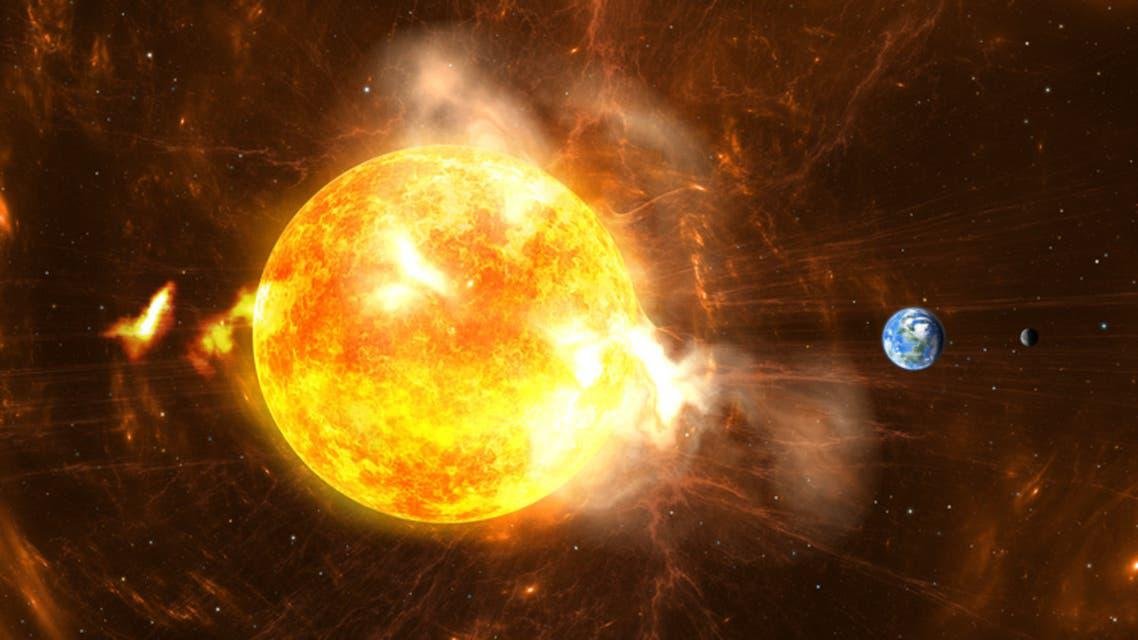 عاصفة شمسية تضرب الأرض نهاية الأسبوع