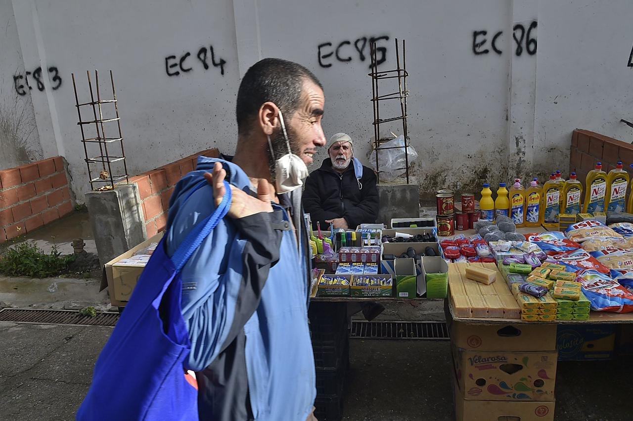 النقص في المواد الأساسية بالجزائر ، حقيقة قاسية