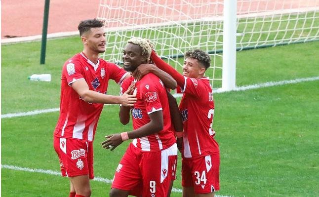 الوداد الرياضي يفوز على مضيفه الشباب الرياضي السالمي بـ 4-3