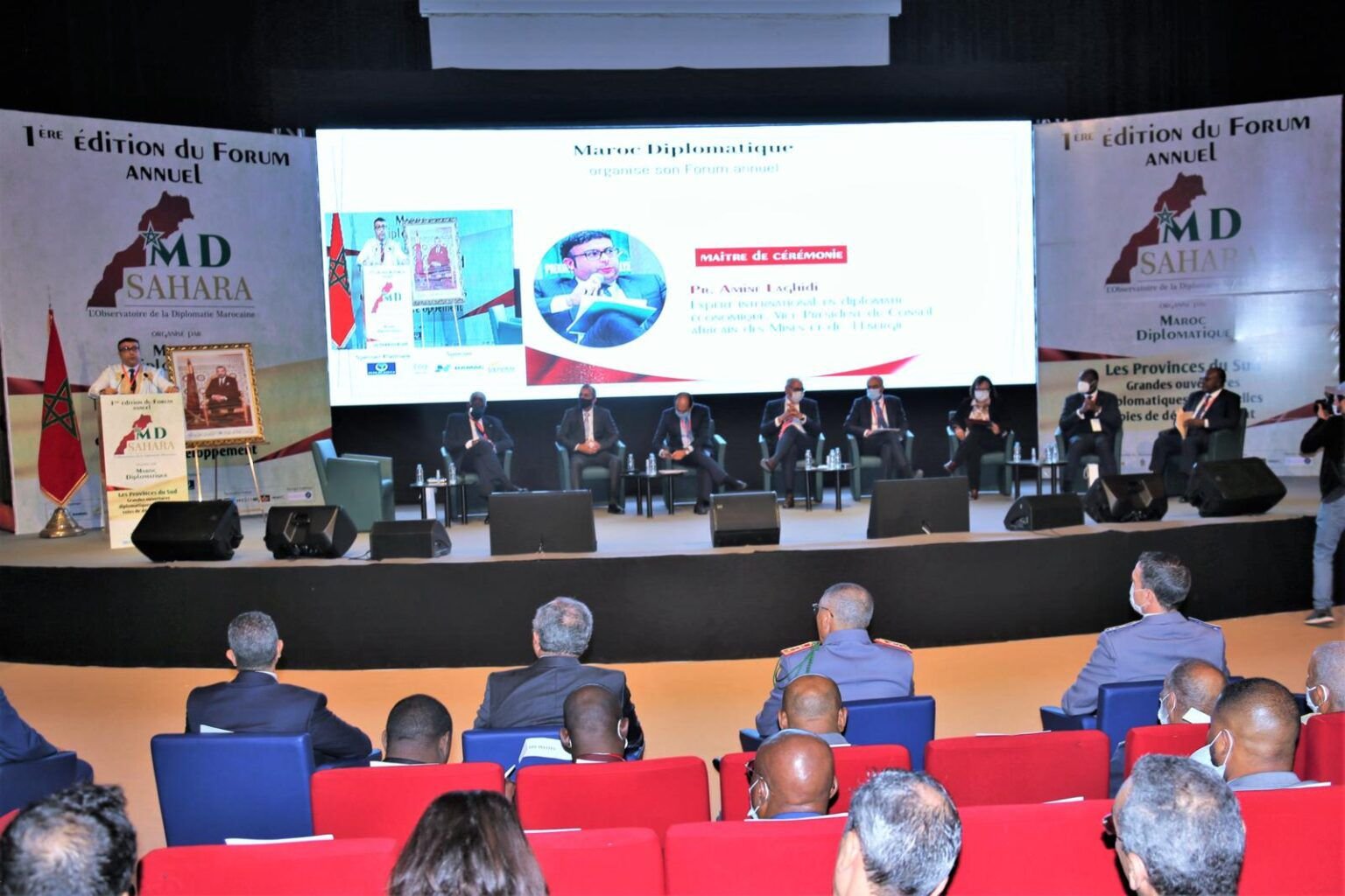 الداخلة.. منتدى “المغرب الدبلوماسي-الصحراء” يتدارس حاضر ومستقبل الأقاليم الجنوبية للمملكة