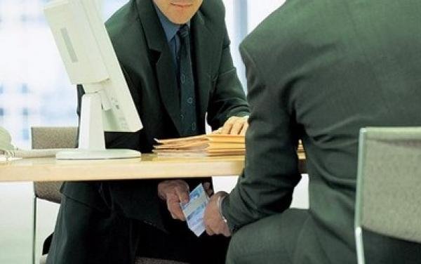 مستشار جماعي في قبضة الدرك الملكي متلبس بالرشوة