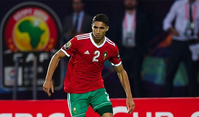 حكيمي ضمن التشكيلة المثالية لمنتخب نجوم إفريقيا