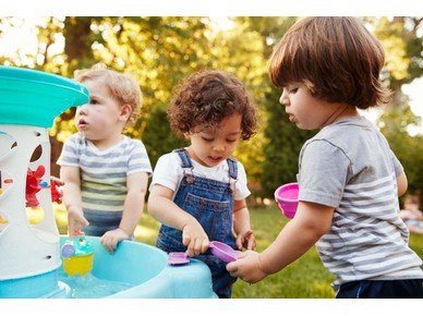 العلماء يحددون أسوأ المشروبات التي تؤثر سلبا على النمو العقلي لدى الأطفال..