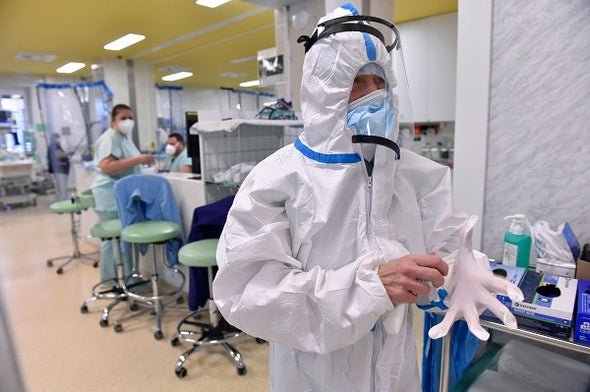 رب ضارة نافعة .. بشرى سارة للمصابين بمتحور أوميكرون