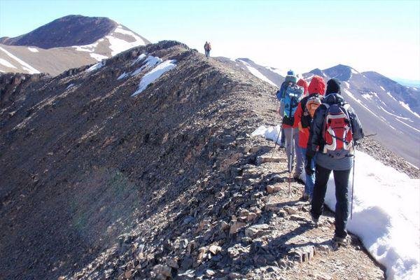 مؤلم..مصرع مرشد سياحي في جبل توبقال