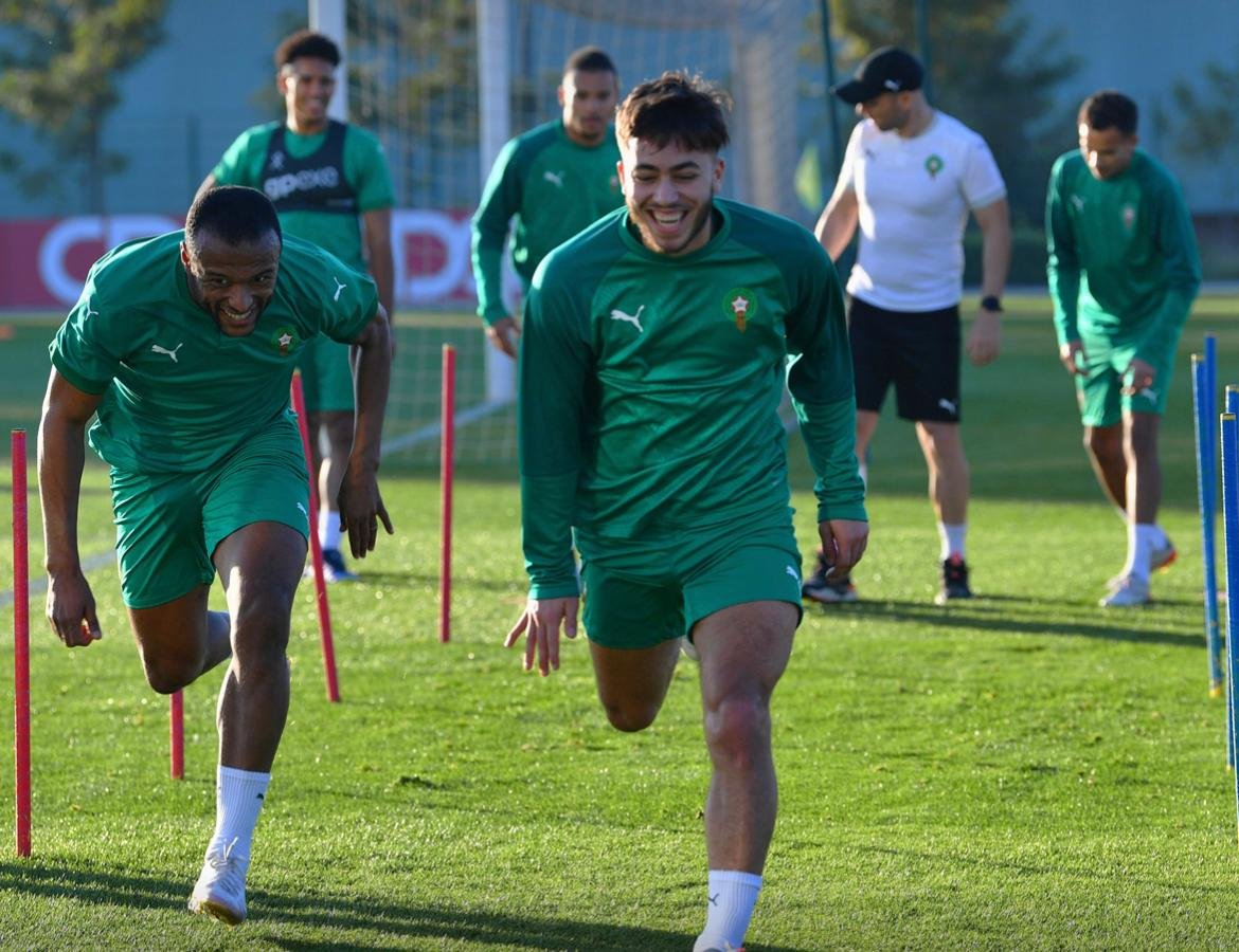 المنتخب الوطني يجري آخر حصة تدريبية قبل التوجه إلى الكاميرون