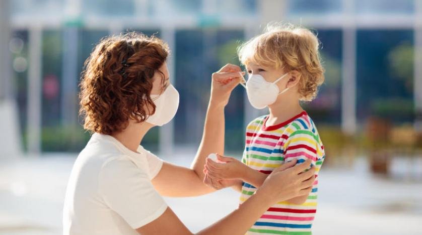 بسبب أوميكرون…فرنسا تُلزم الأطفال بارتداء الكمامات