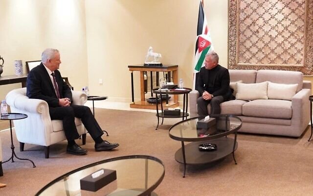 ملك الأردن يلتقي وزير الدفاع الإسرائيلي ويؤكد على ضرورة التهدئة في فلسطين