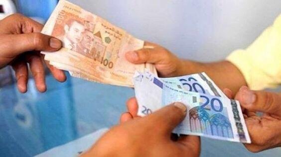 حجم التحويلات المالية لمغاربة العالم بلغت السنة الماضية 100 مليار درهم