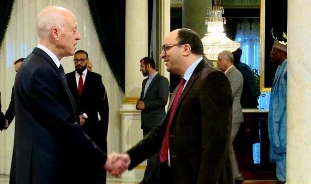 سفير المغرب لدى تونس حسن طارق يقدم أوراق اعتماده إلى الرئيس قيس سعيد