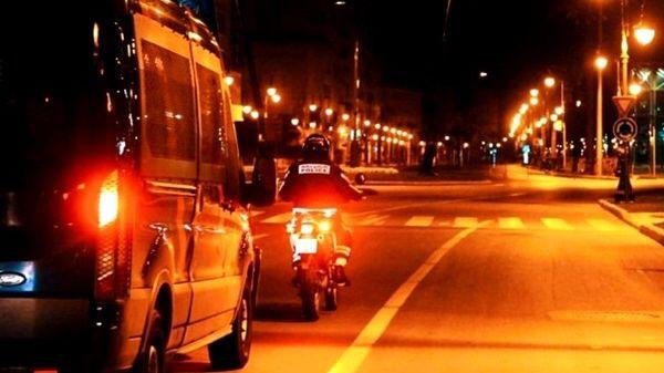 دولة عربية تعود إلى فرض حظر التجول الليلي الشامل