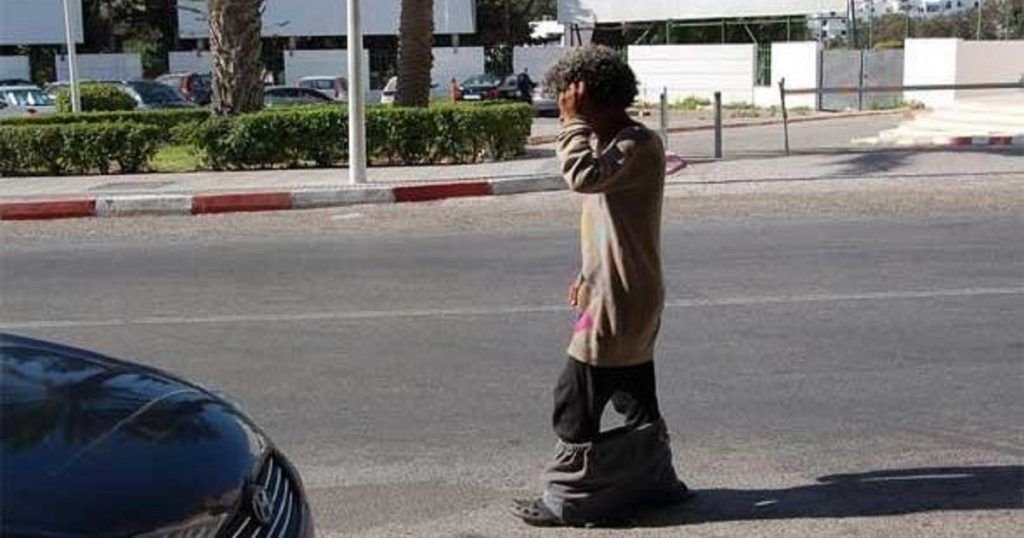 “الحماق” ظاهرة تقلق الأسر المغربية ..مئات منهم يتجوّلون بحريّة في الشوارع المغربية