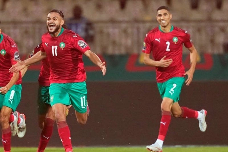 قبل مباراة الفراعنة والأسود..لا حديث في مصر إلا عن حكيمي وبوفال