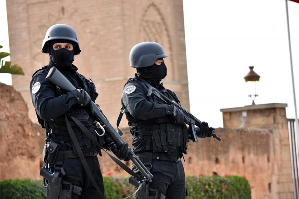 مراكش .. توقيف مواطن فرنسي للاشتباه بتورطه في قضیة تتعلق بتبيیض الأموال