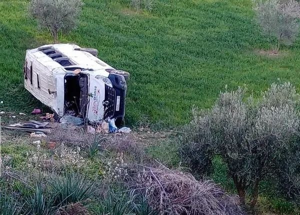 حادثة سير خطيرة بوزان وأنباء عن إصابات مُتفاوتة الخطورة في صفوف عاملات الفراولة