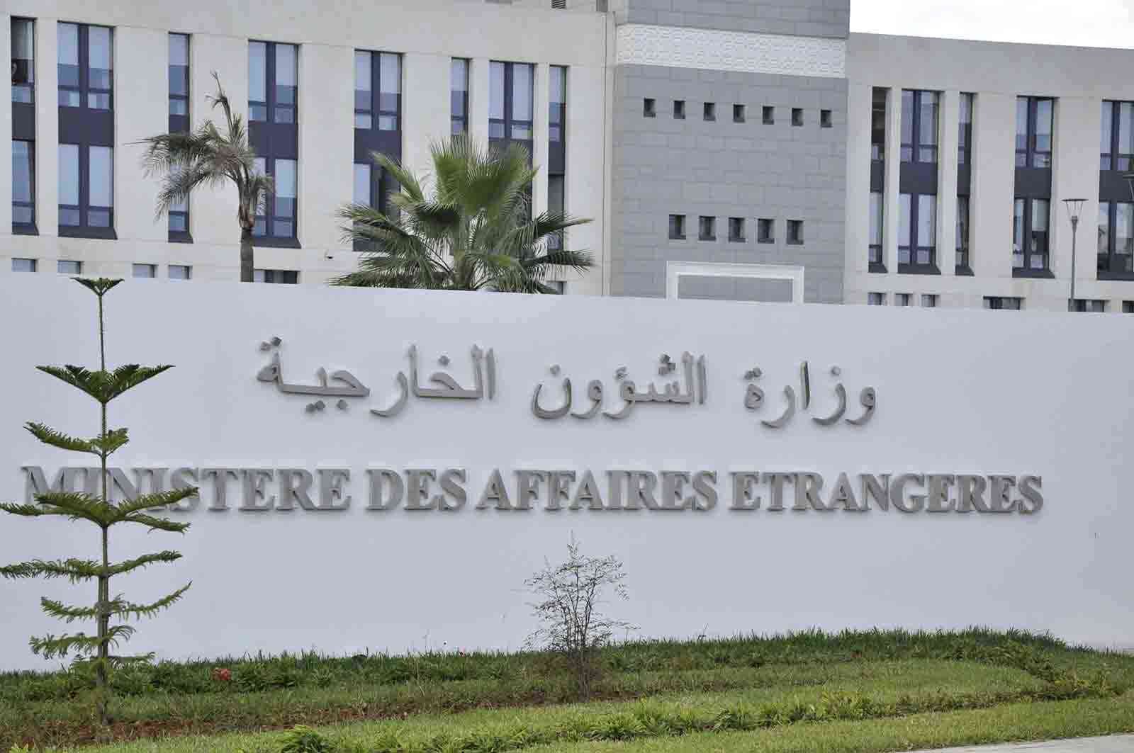 الجزائر تستدعي سفيرها في مدريد فورا للتشاور
