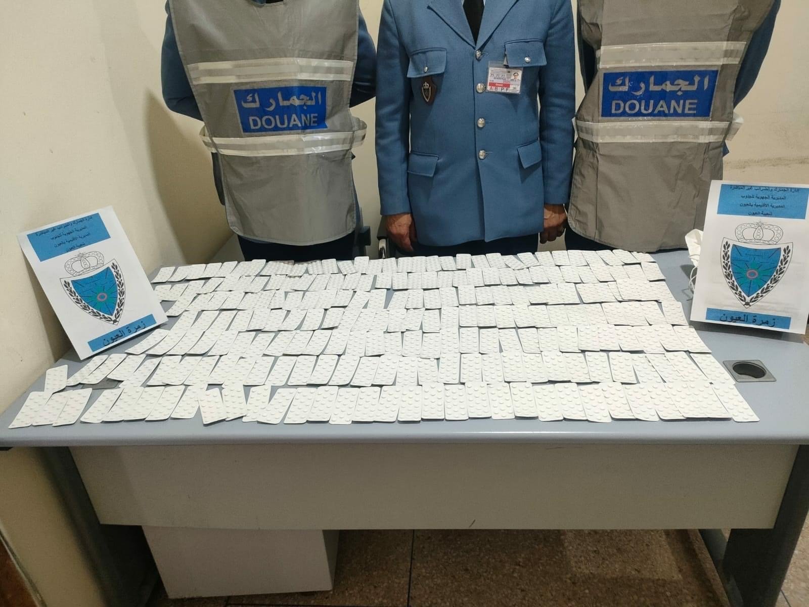 اعتقال إسباني حاول إغراق العيون بالأقراص المهلوسة