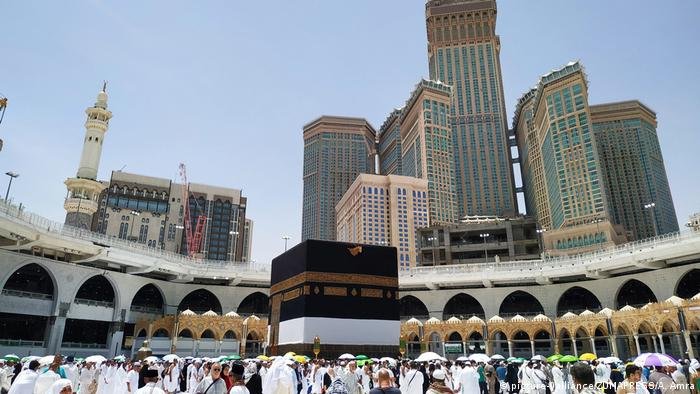 السعودية تتيح لحاملي التأشيرة السياحية الإلكترونية أداء مناسك العمرة