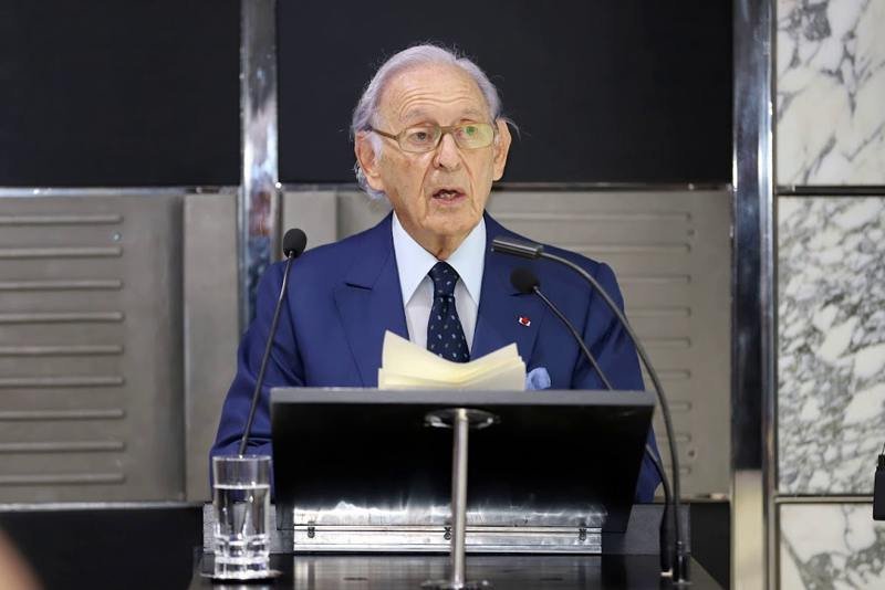 الأزمة تدفع الملياردير المغربي عثمان بنجلون إلى بيع فندق ومركب تجاري بمراكش