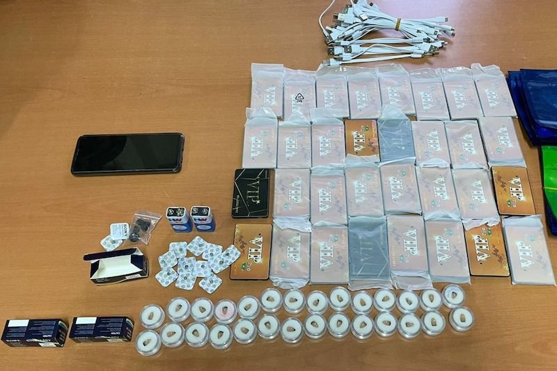 وجدة… اعتقال طالب جامعي متهم بحيازة و ترويج أجهزة للغش في الإمتحانات