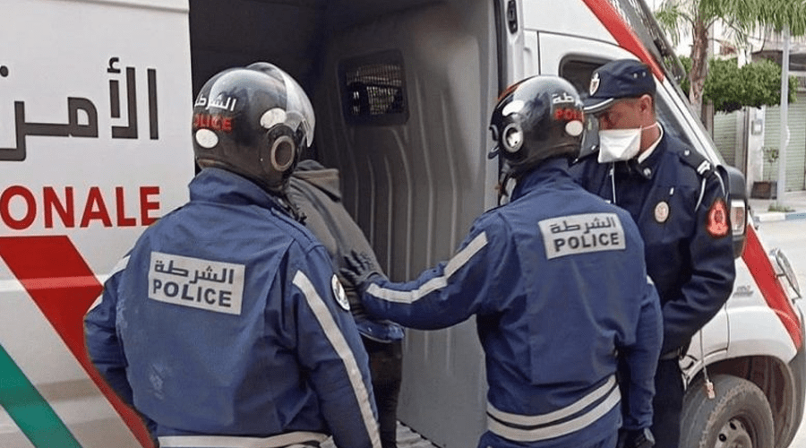 شخص في حالة غير طبيعية يقتحم مطعما سياحيا بأكادير وإصابة عنصر من القوات المساعدة..