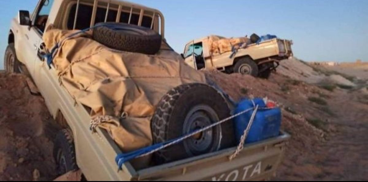 القوات المسلحة … توقيف 3 سيارات وضبط 6 أطنان من الحشيش قرب الجدار العازل