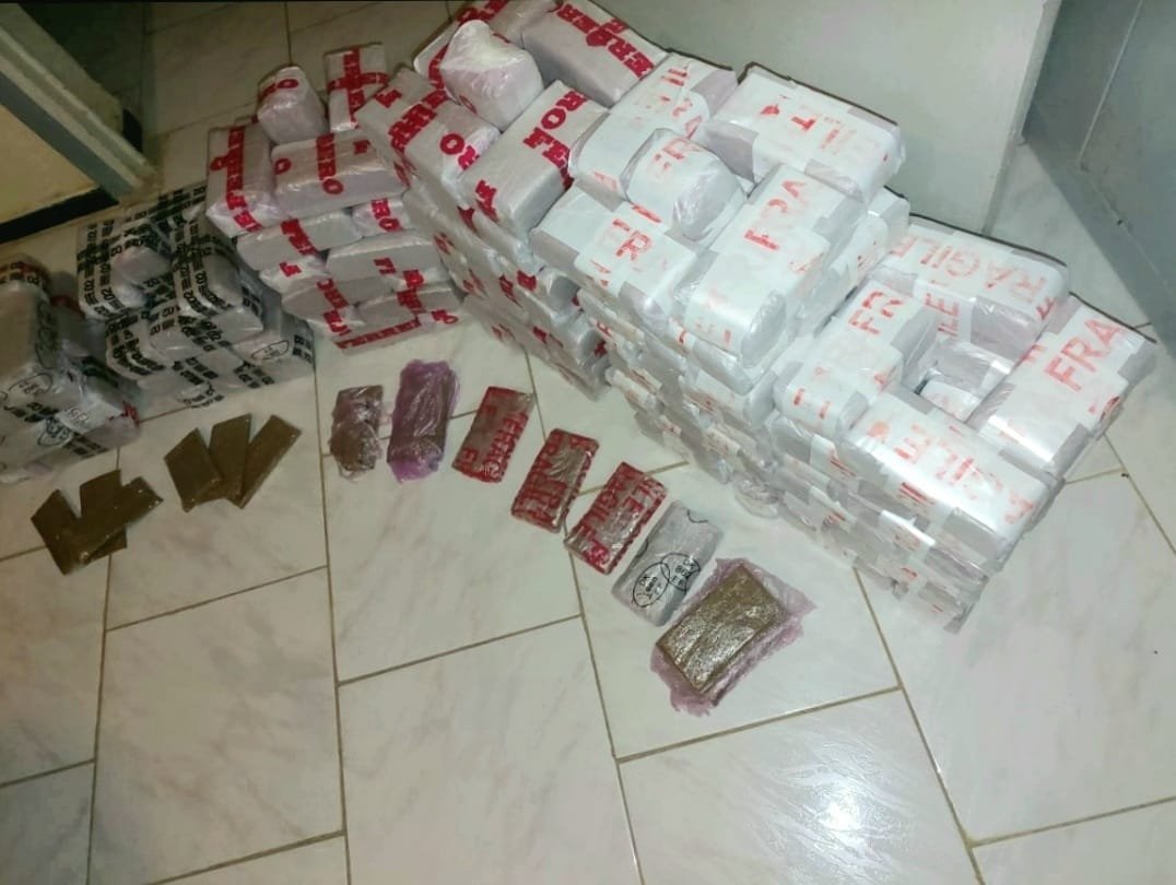 أمن السمارة يطيح بشخصين ويحجز 80 كيلوغرام من مخدر الشيرا