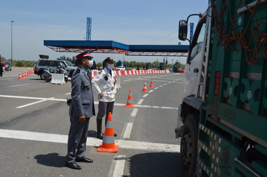 إيقاف شاحنة محملة بـ 6 آلاف علبة حبوب صيدلانية غير مرخصة منها ”الفياغرا”