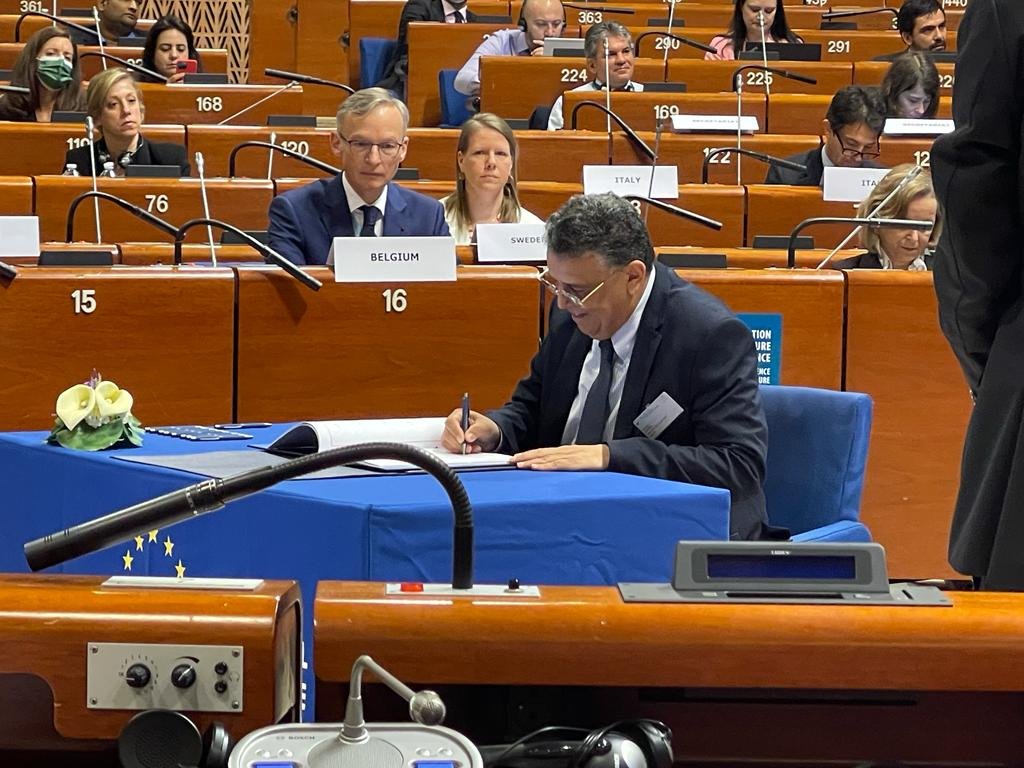 فرنسا..وزير العدل يوقع بستراسبورغ على البروتوكول الإضافي الثاني الملحق باتفاقية بوادبست حول محاربة الجريمة الإلكترونية