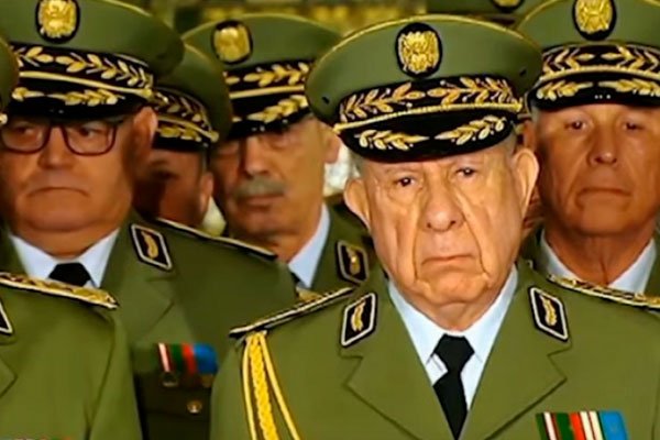 نيْظا رْوينَة..إقالة رئيس المخابرات الجزائرية لهذا السبب..تفاصيل مثيرة