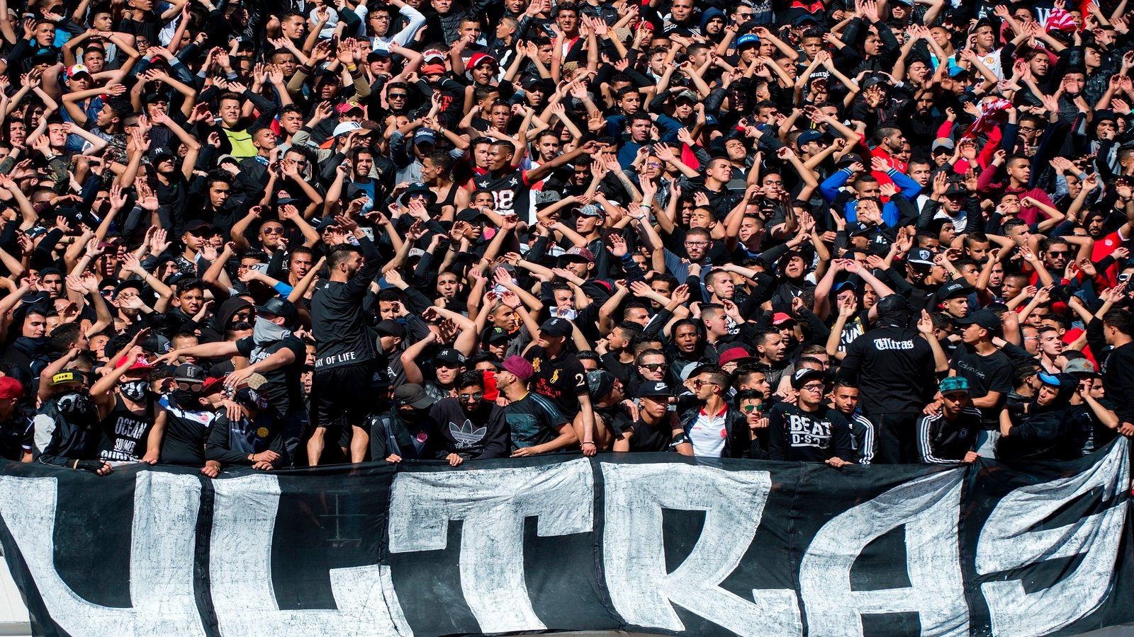 طعنات قاتلة تنهي حياة مشجع لفريق الجيش الملكي