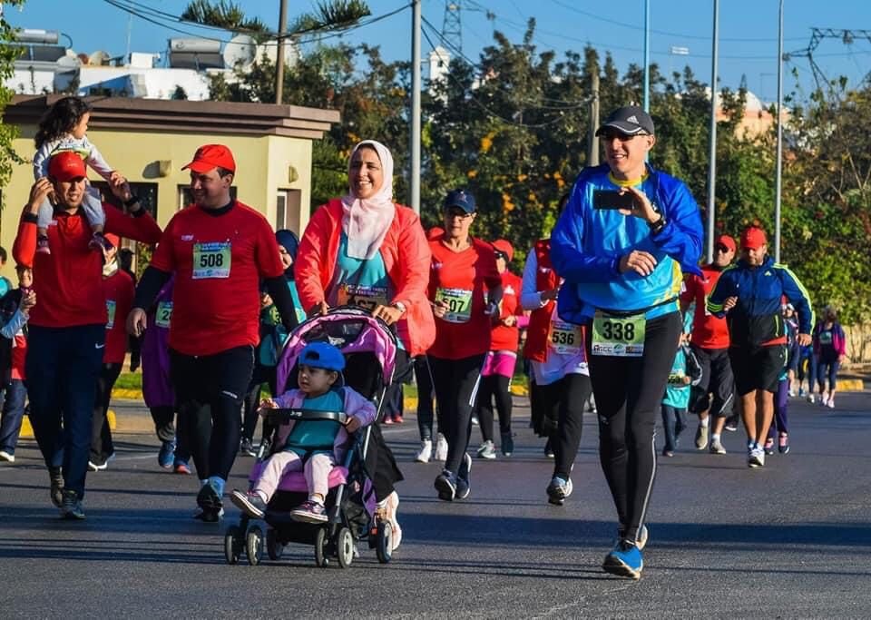 600 مشارك في السباق العائلي لكاليفورنيا