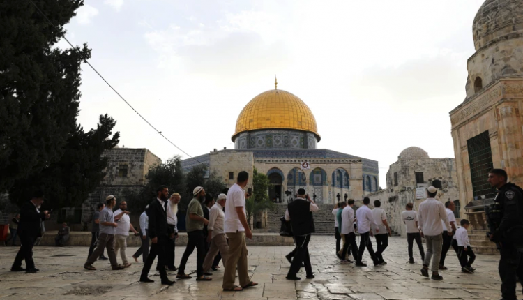تحذيرات من نشوب حرب دينية في فلسطين المحتلة