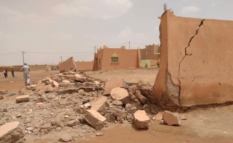 ياربي سلامة..مصرع ثلاثة تلاميذ وإصابة آخر جراء انهيار حائط للمركز الصحي بإقليم الرشيدية