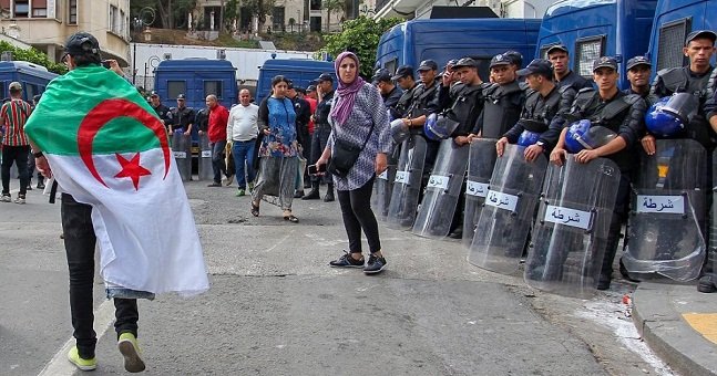 محاكمة مسؤولين أمنيين إختلسوا أكثر من 30 مليار من مصلحة الخدمات الاجتماعية