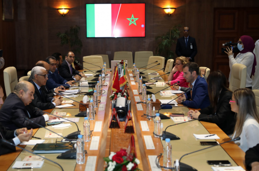 الطالبي العلمي يتباحث مع وفد برلماني إيطالي