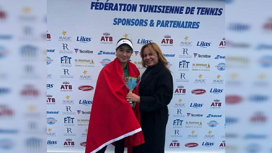 تتويج البطلة المغربية العلامي بطلة لإفريقيا للتنس