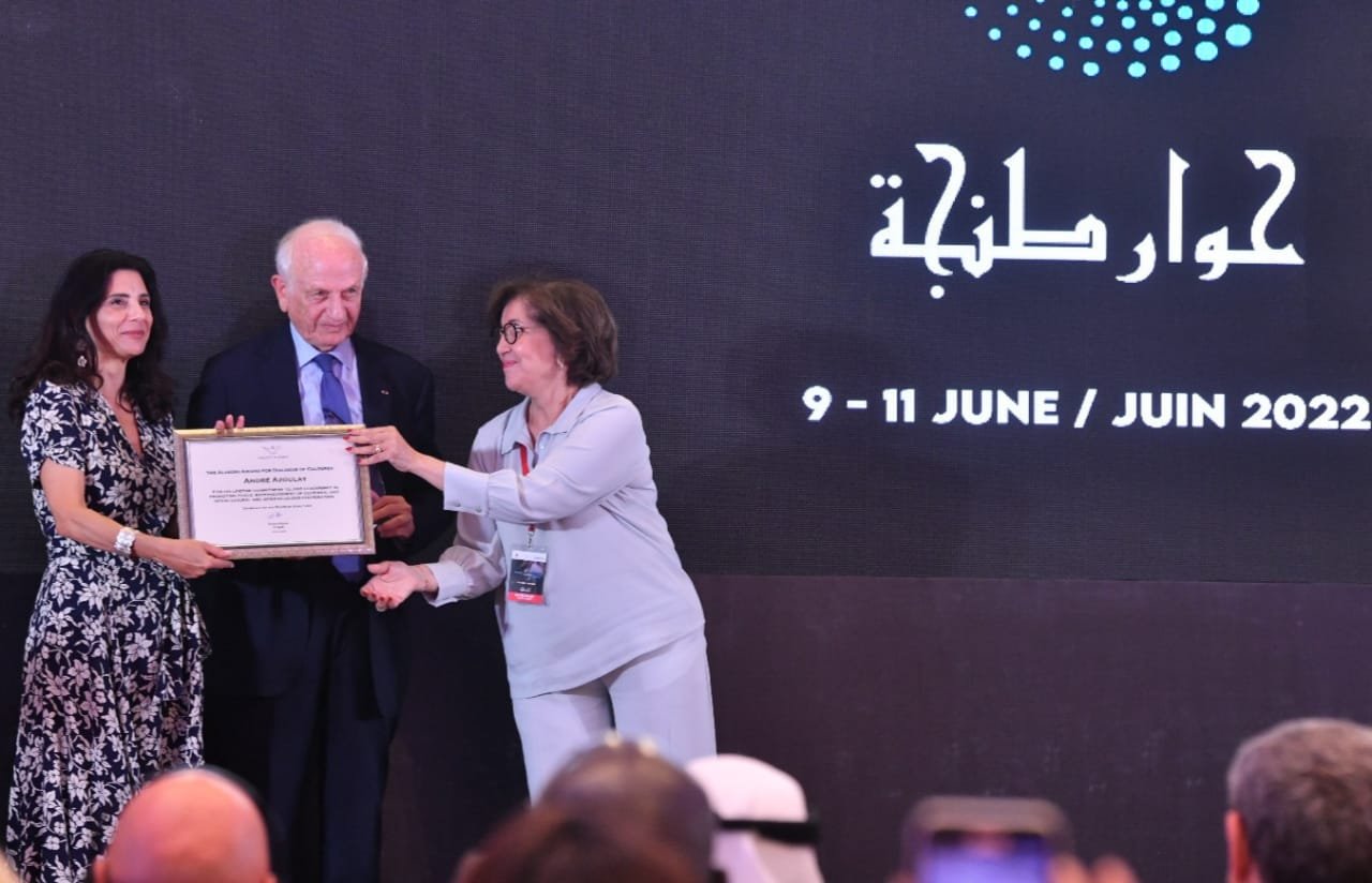 أندري أزولاي يتسلم بطنجة جائزة مرموقة نظير جهوده في حوار الثقافات