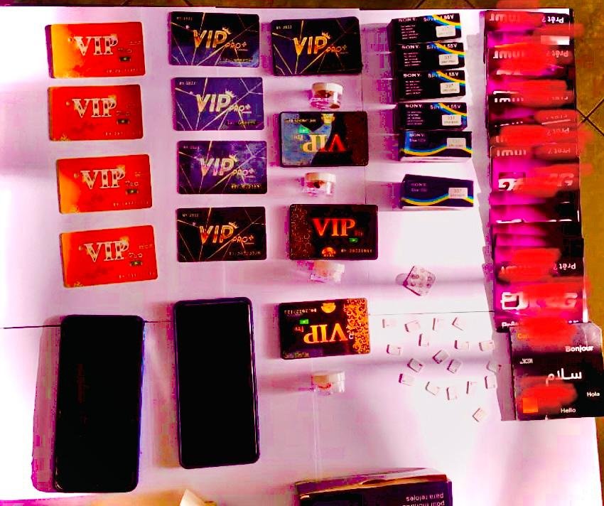 أجهزة الغش في الامتحانات .. توقيف 3 طلاب بطنجة