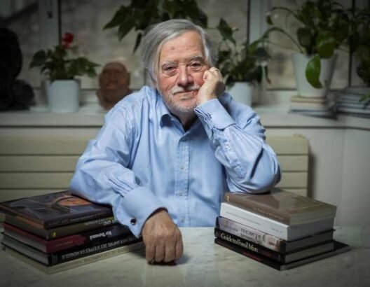 جلالة الملك محمد السادس يعزي أسرة البروفيسور “إيف كوبينس”..