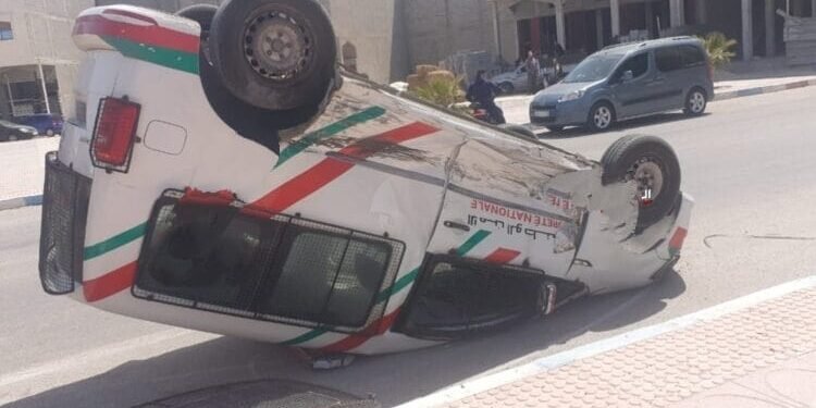 الداخلة.. انقلاب سيارة تابعة للأمن الوطني إثر حادث مروري