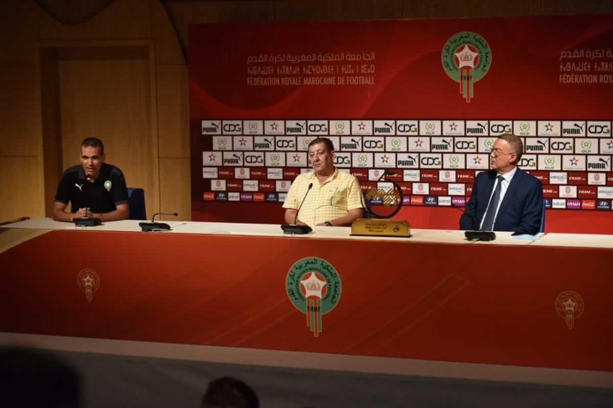 حفل استقبال على شرف المنتخب الوطني لكرة القدم داخل القاعة