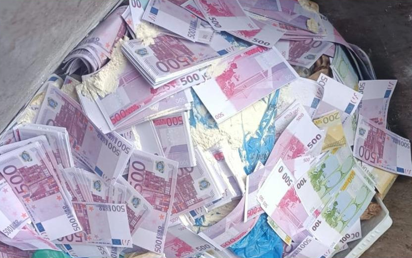 المحمدية…. العثور داخل حاوية للنفايات على أوراق مالية مزورة