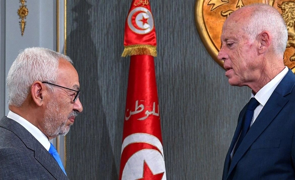 تجميد الأرصدة المالية لعشر شخصيات تونسية من بينها الغنوشي