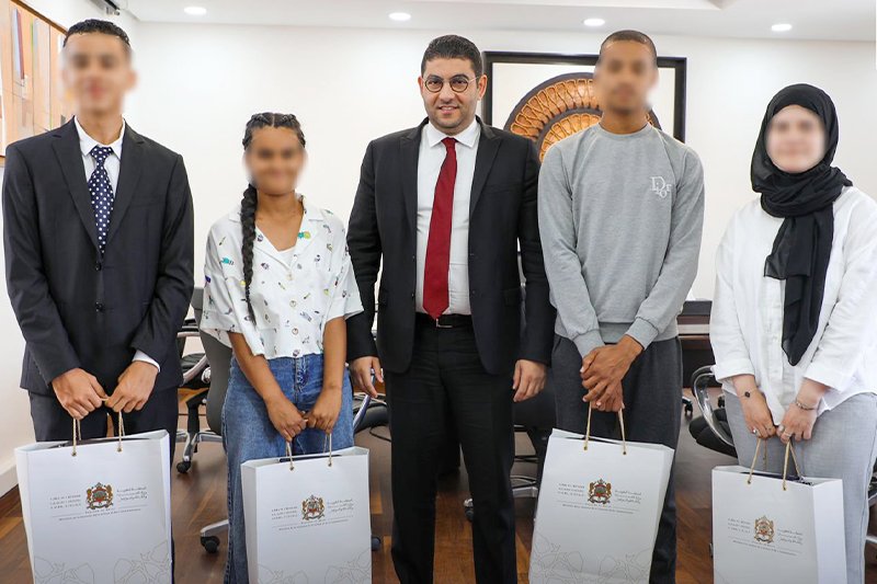 بنسعيد يستقبل تلاميذ مراكز حماية الطفولة المتفوقين في امتحانات الباكالوريا