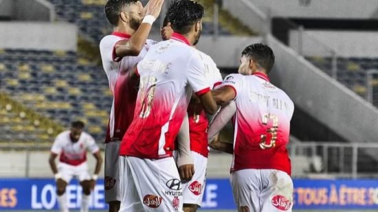 الوداد الرياضي يفوز على الرجاء الرياضي بهدفين نظيفين ويعبر إلى نهائي كأس العرش