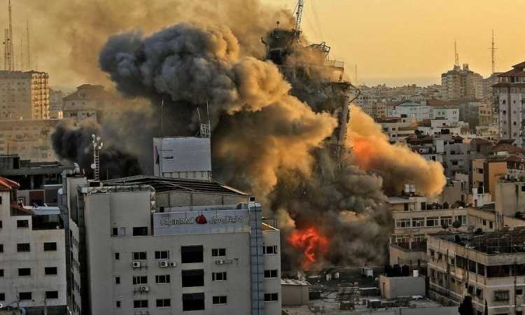 بعد تواصل القصف..ارتفاع حصيلة شهداء غزة بينهم نساء وأطفال